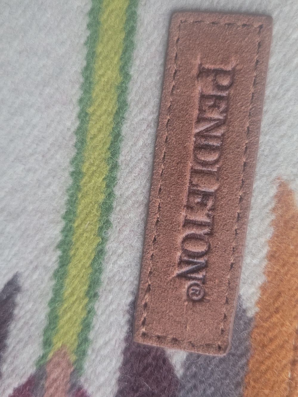 Pendleton Southwest Wool Blanket Wallet Crossbody - Picture 7 of 9